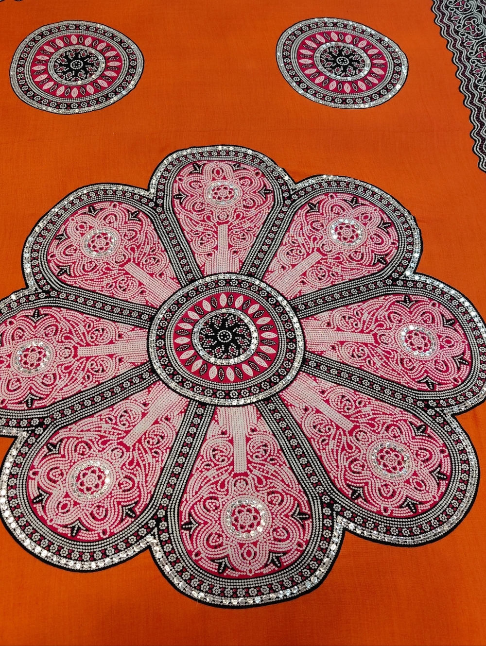 Beautiful SCARF/WRAP - Picture 5 of 7